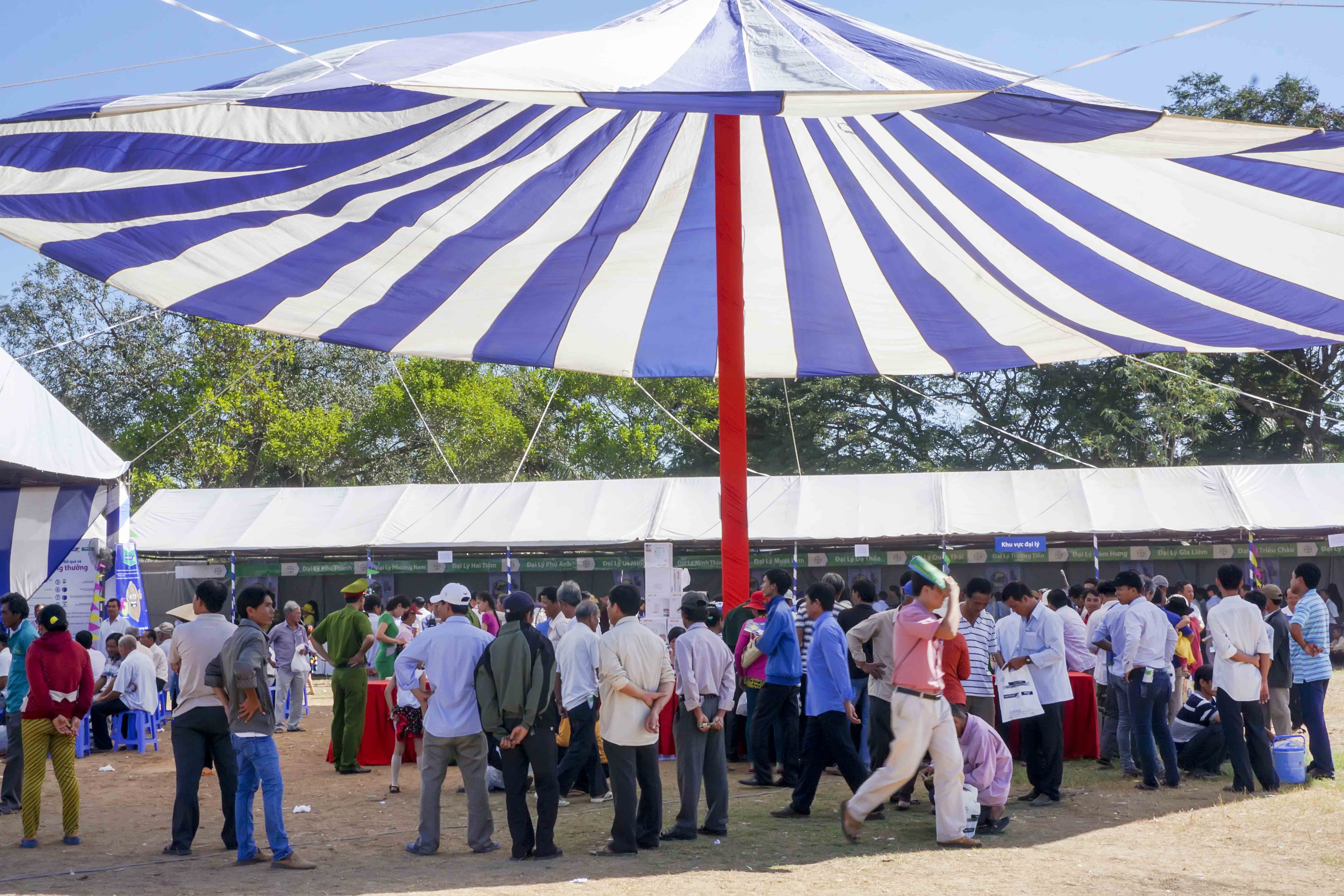 Khu vực đổi quà festival Nativo – Antracol tại Long An
